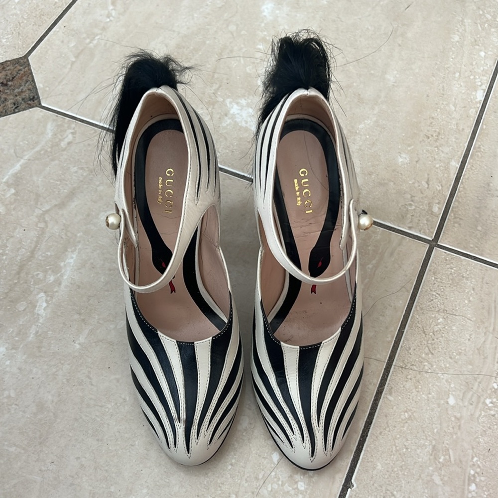 Gucci Black and White Zebra-Stripe Mary Jane Heel with Tail Detail - Picture 3 of 14